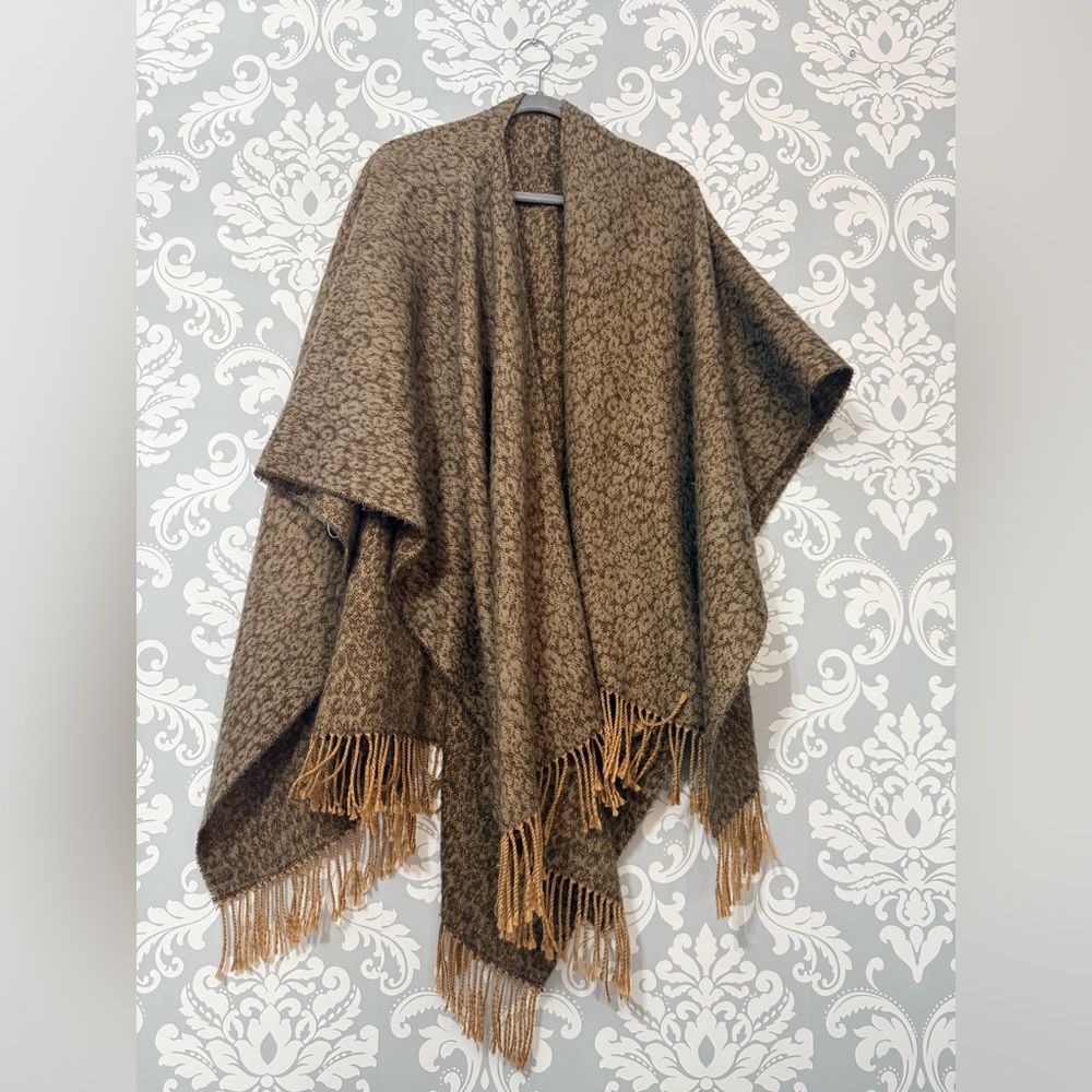 4/$25 • Wool Touch Korean‎ Acrylic Animal Print Shawl